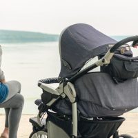 10 accessori per passeggino che aiutano genitori e bambini